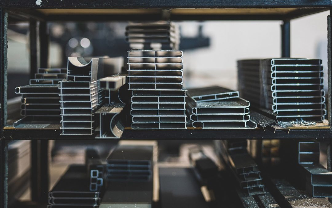 Tubos y perfiles de acero, sus características intrínsecas nos ayudan a entender por qué puede ser interesante escoger acero inoxidable en función del interés de nuestro proyecto.